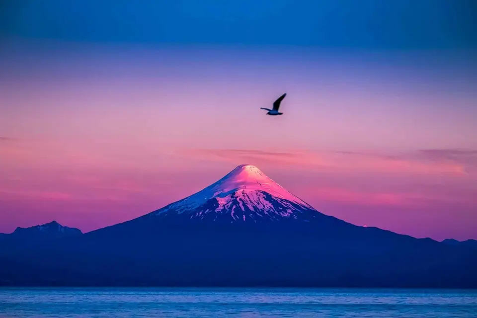 puerto-varas-osorno-volcano-petrohue-waterfalls-day-trip-1214827.webp