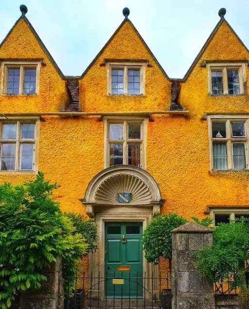 castle-combe
