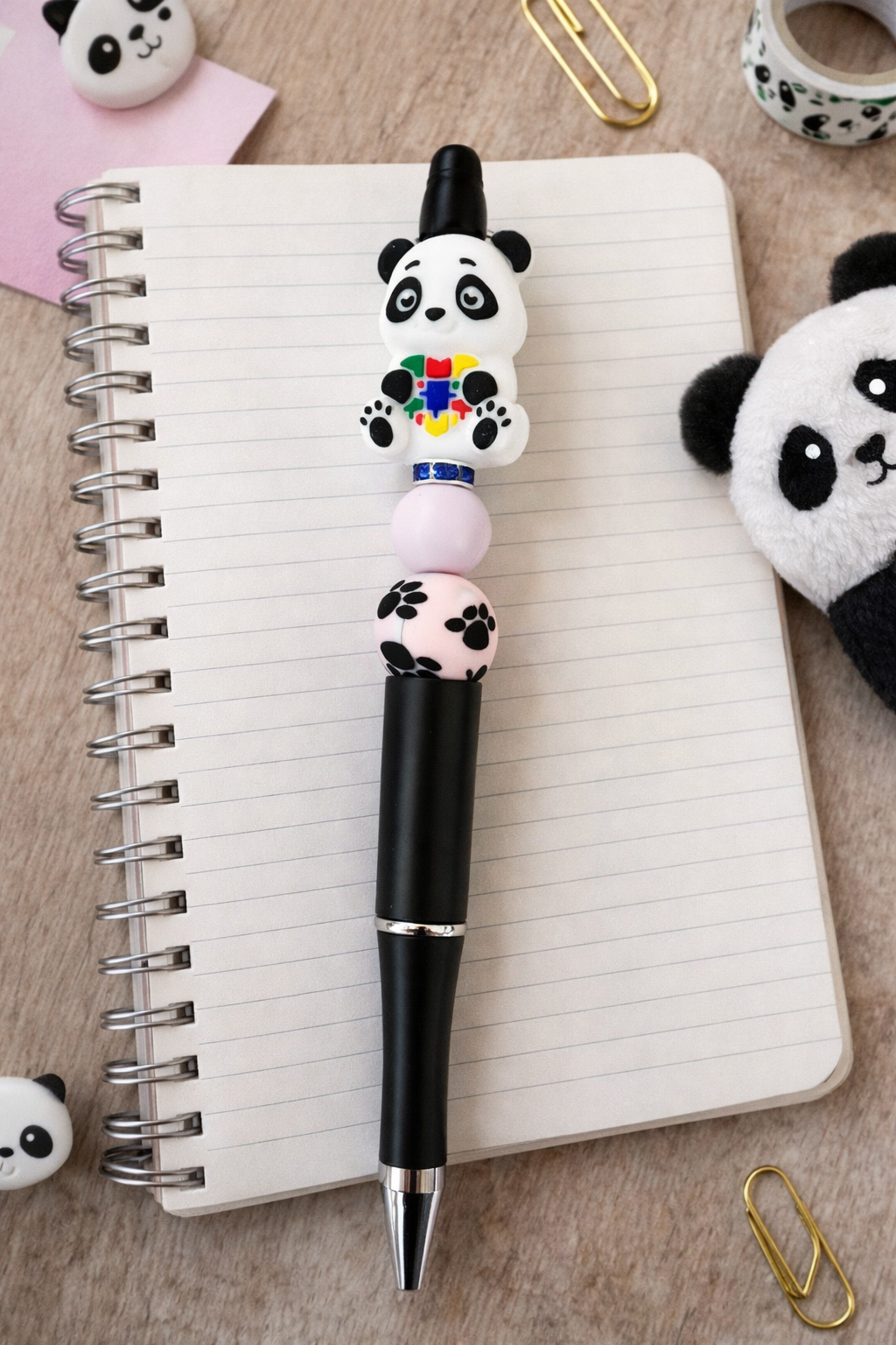 Panda penna med pärlor – söt kulspetspenna med djurmotiv 🐼✏️