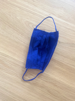 Mer(e)
Série de sculptures
Objets chinés, détournés, peints, matiérés 💙
BLEU Outremer, Majorelle, Klein, Ultramarine, de Cobalt, Drapeau, Roi, Azur, Électrique, de Yale, de Prusse, Ultramarine, Saphir, Égyptien, Amiral…
Vente en MP