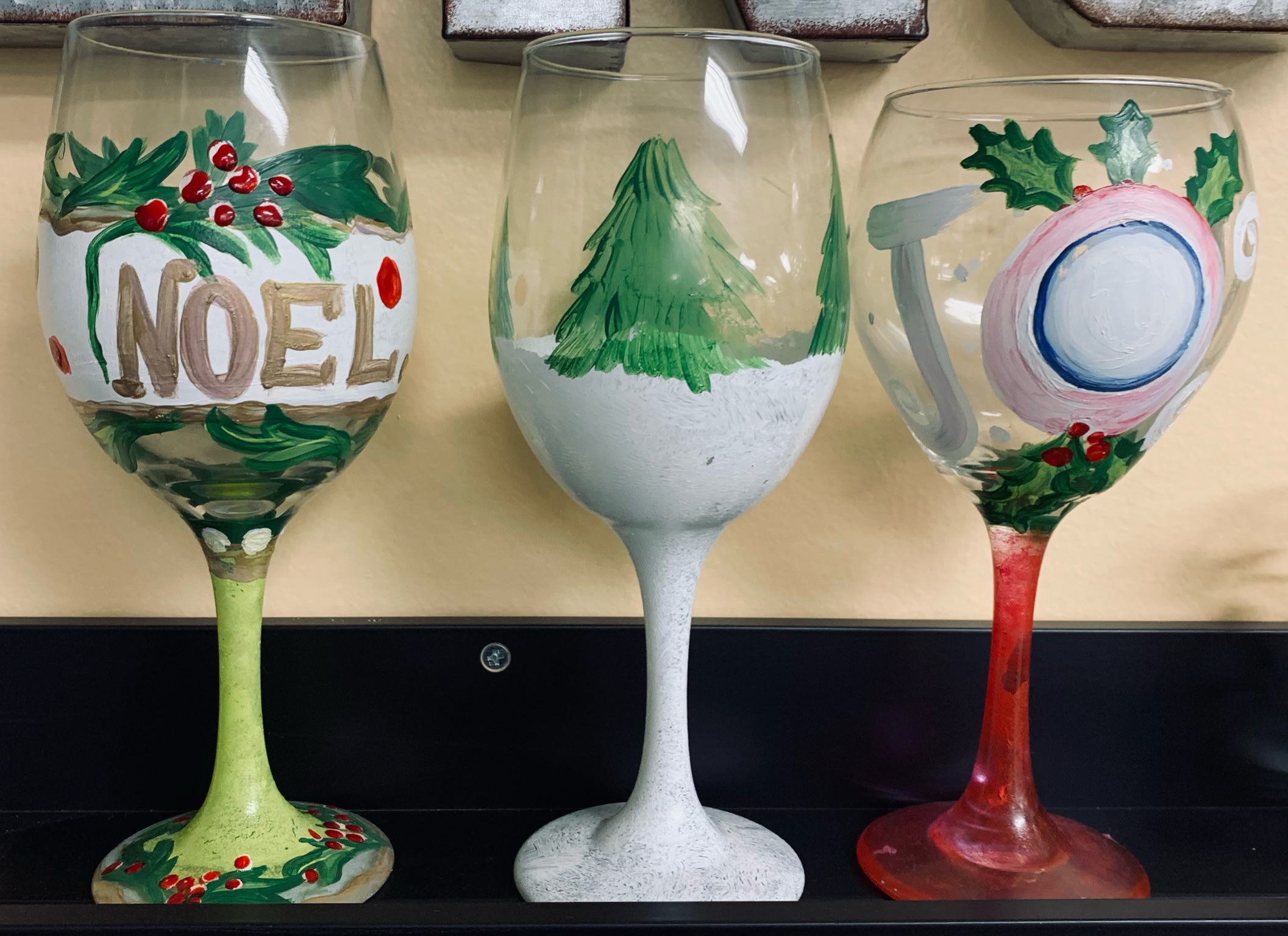 CHRISTMAS GLASSWARE PAINTING