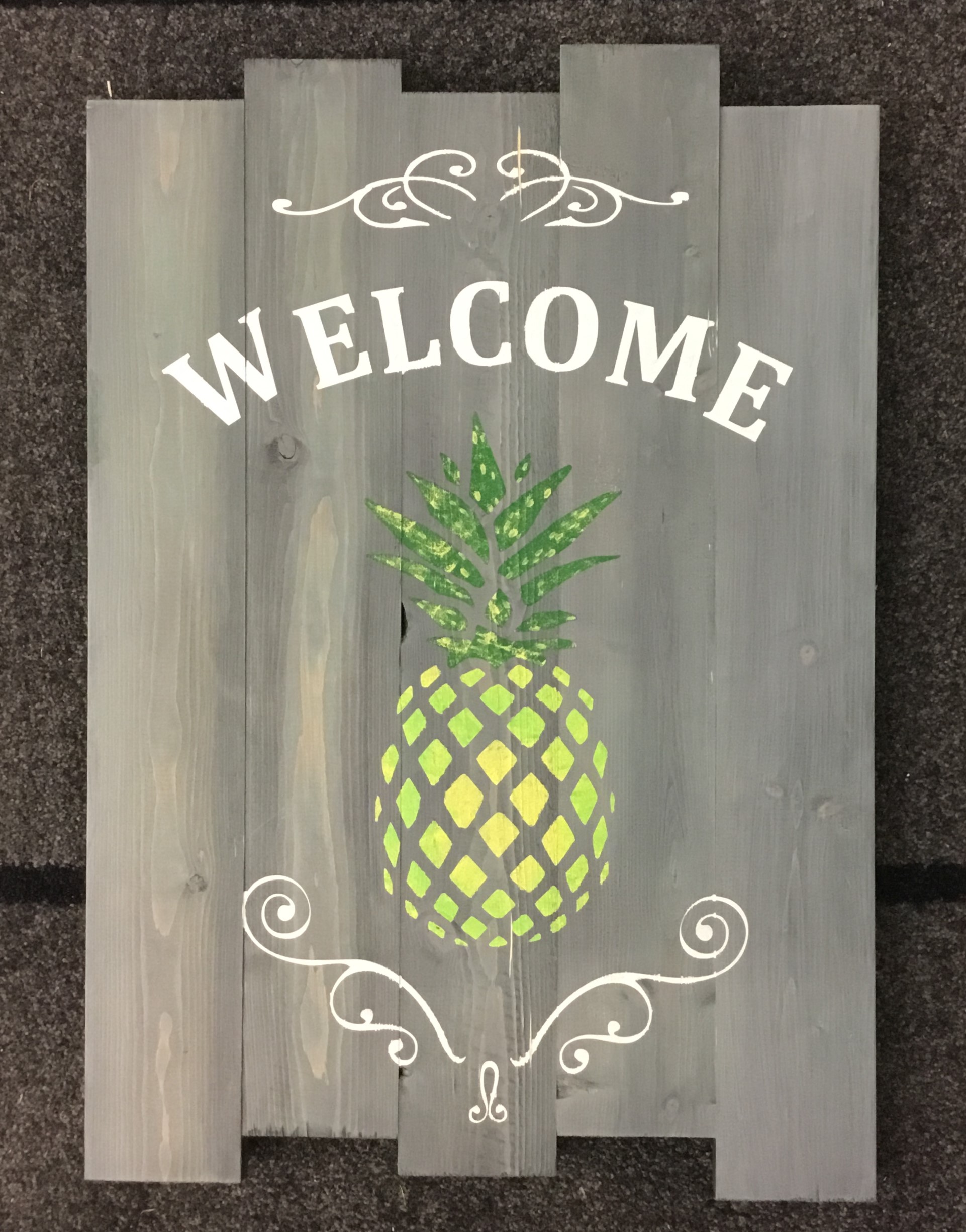 Welcome with pineapple
