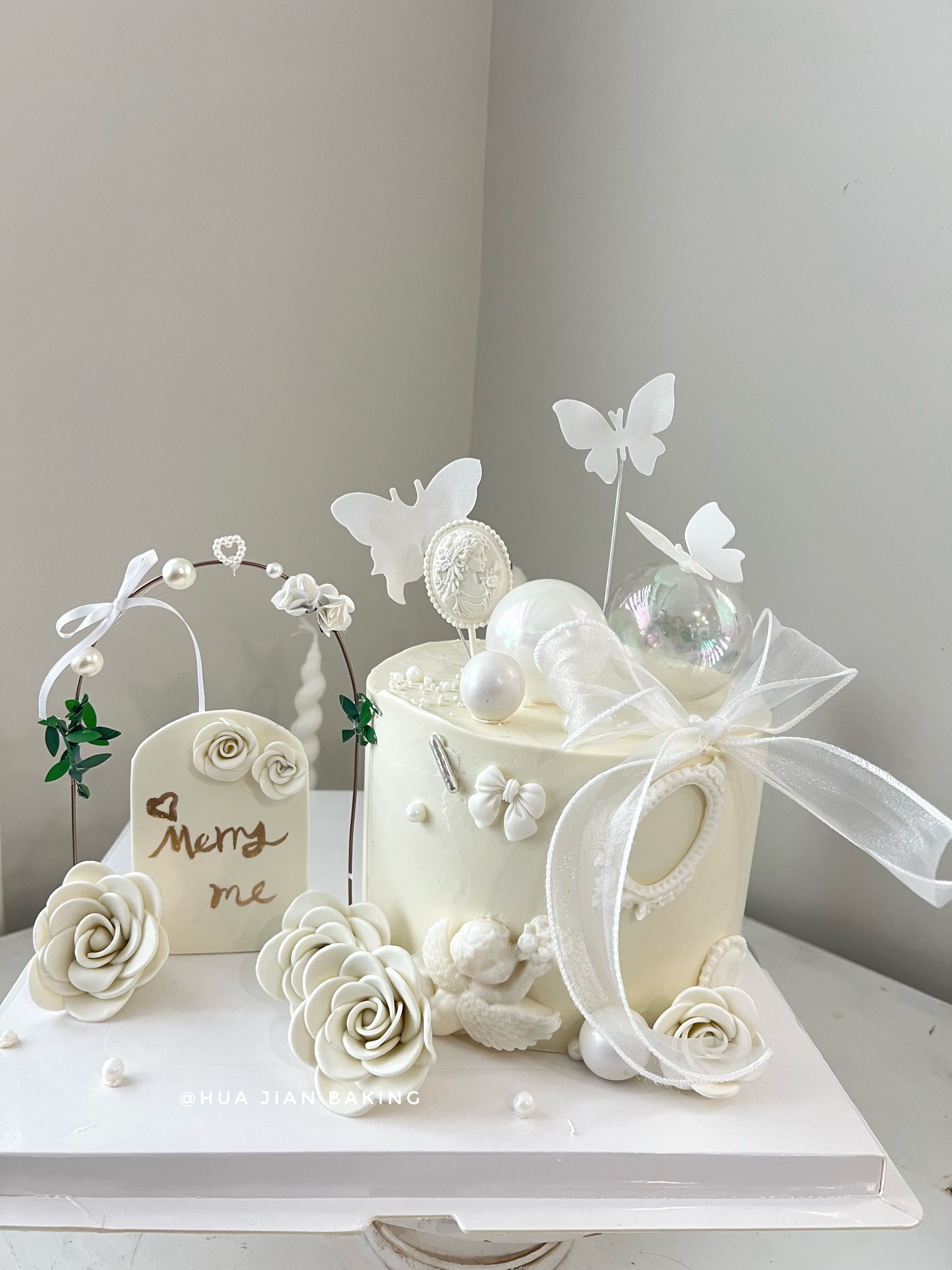 白色求婚蛋糕