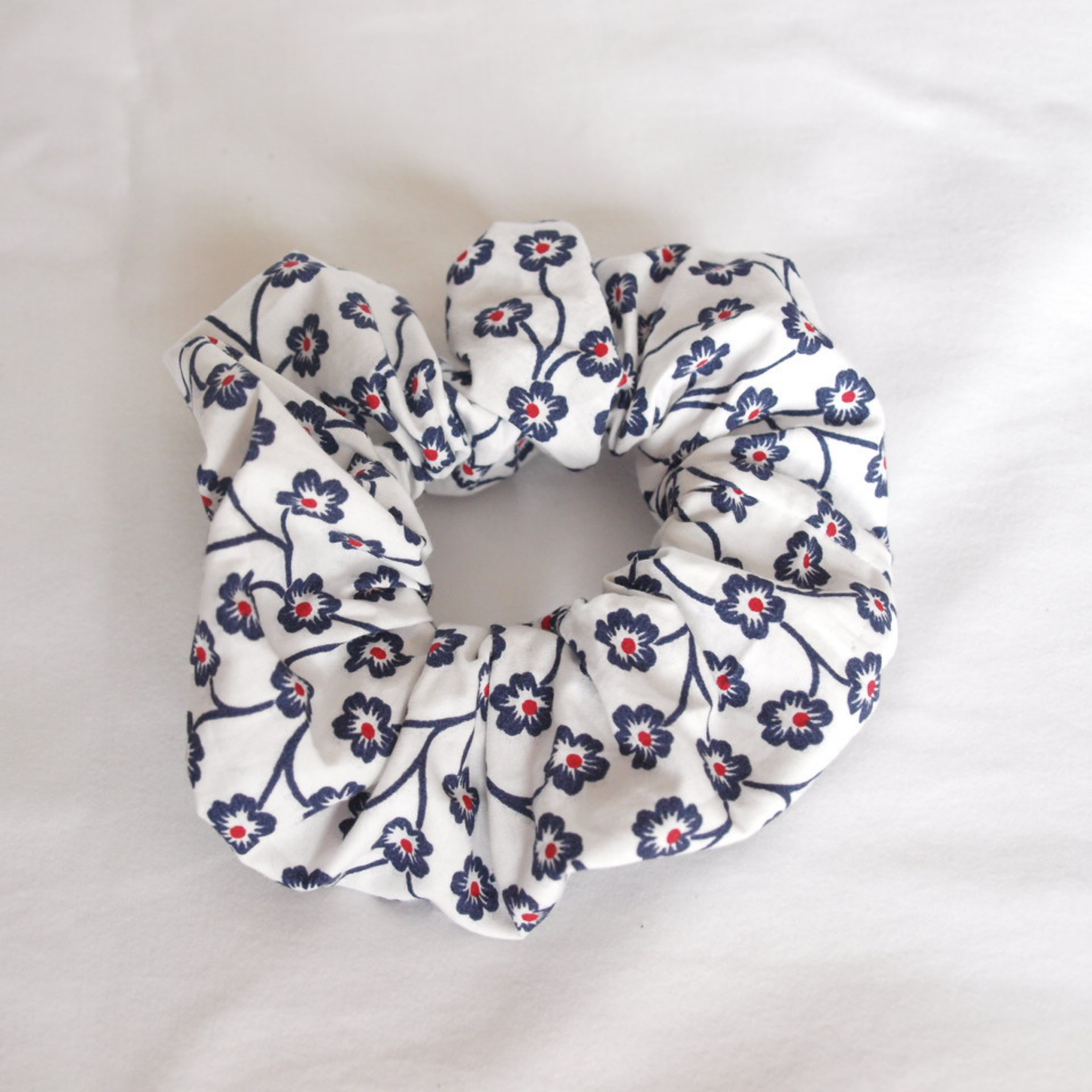Chouchou - Fleurs bleues/rouges