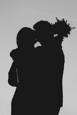 Silhouette des Brautpaares beim Kuss auf der Bastei