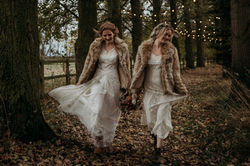 Autumn wedding walkway