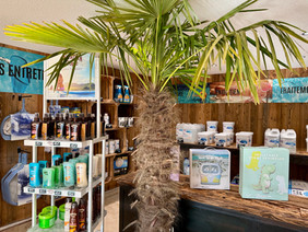 Produits et accessoires pour la piscine à la Piscinerie Boutique typique de Rahon dans le Jura