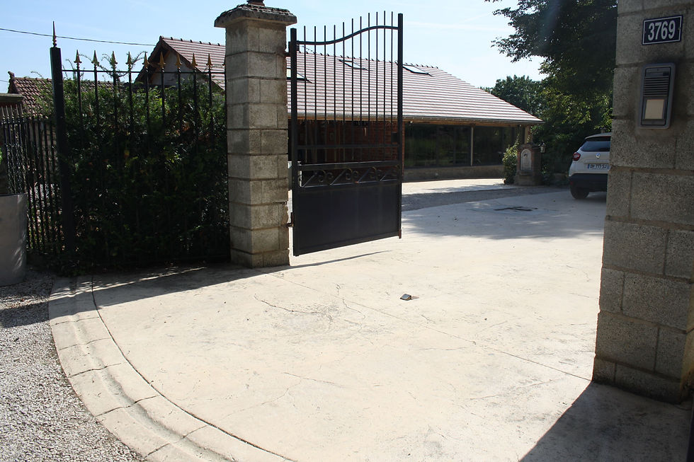 Miniature : Parvis d'entrée de propriété en Béton Décoratif ton pierre