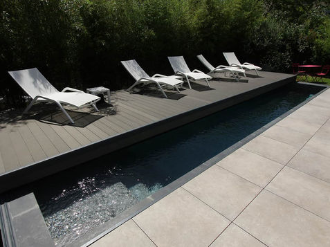Pooldeck semi fermé Couloir de nage.