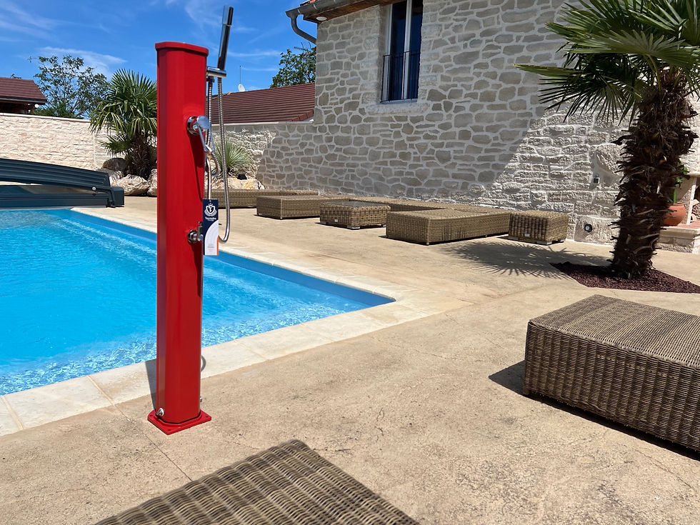 Miniature : Douche solaire rouge design