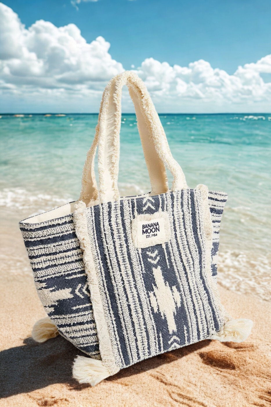 Sac Banana Moon Manae Pasadena Marine