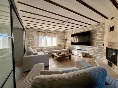 Réalisation d'un salon intérieur en Décopierre.