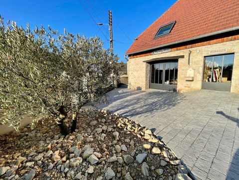 Bienvenue à l'accueil des bureaux de La Batisse au coeur du Jura à Rahon 39120