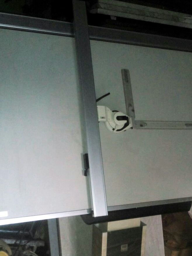 Stand hidrolik, Board magnet, Mesin uchida
