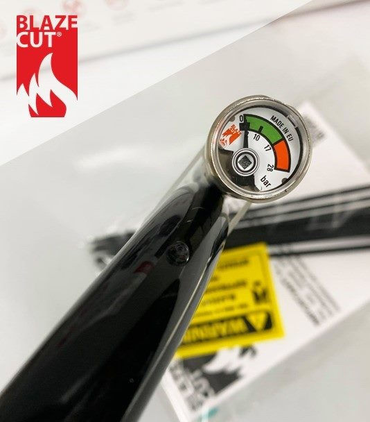 Miniature : BlazeCut / 4 mètres / Blanc - Noir