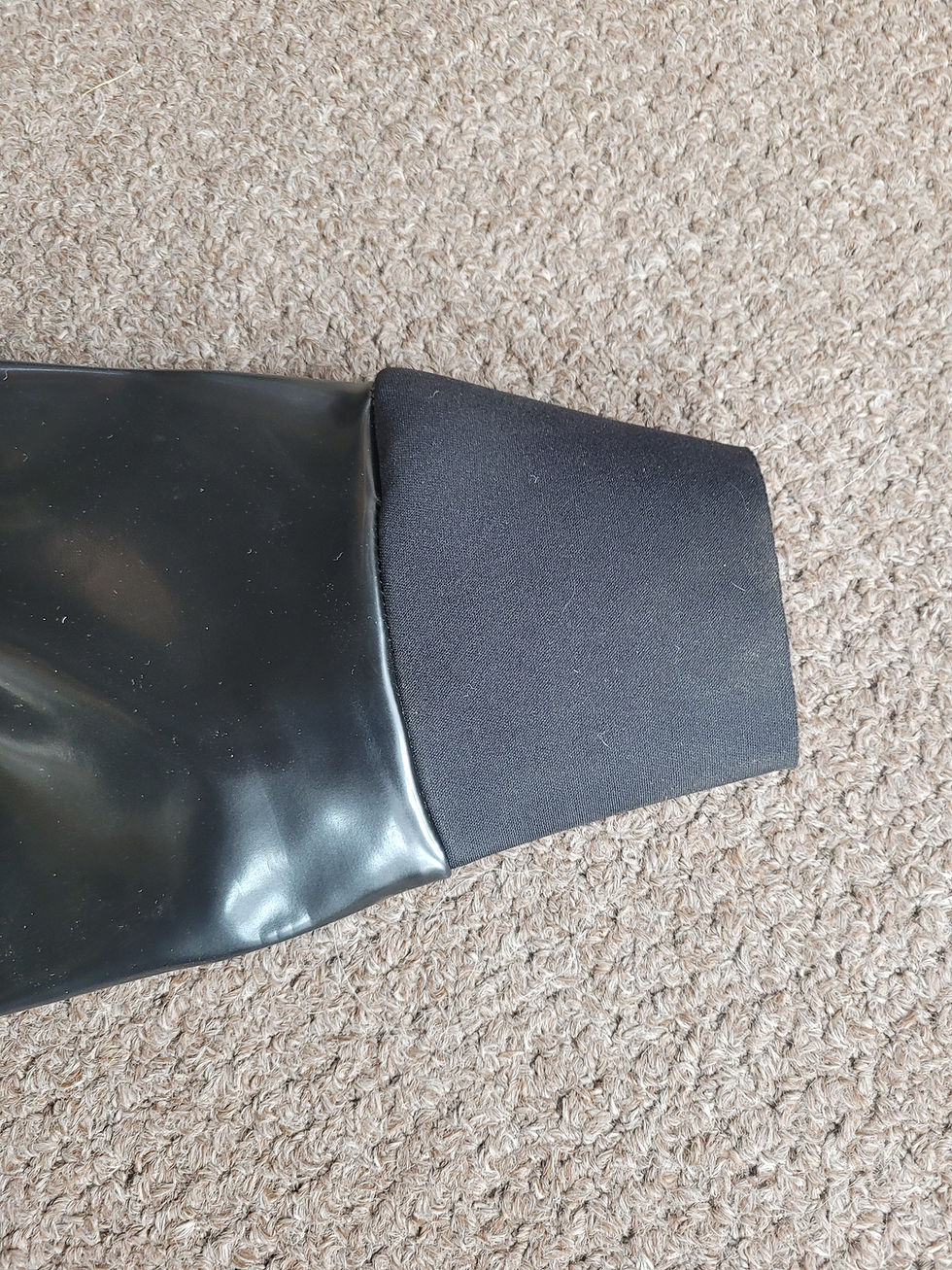 Straight neoprene cuff