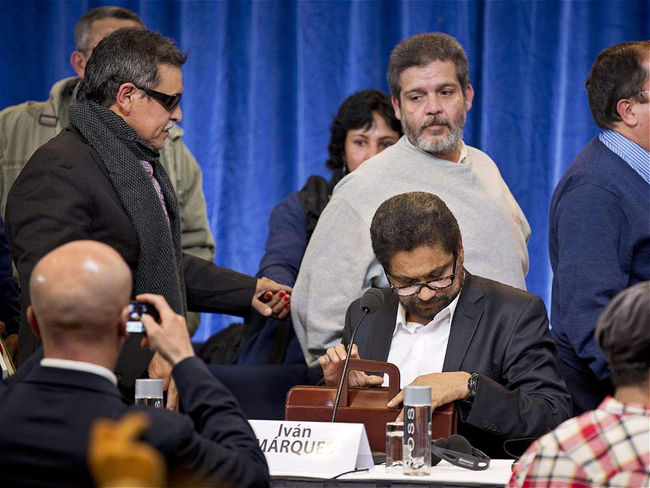 Después del aplazamiento de la firma definitiva entre FARC y gobierno, ¿encontrará Colombia la Paz?