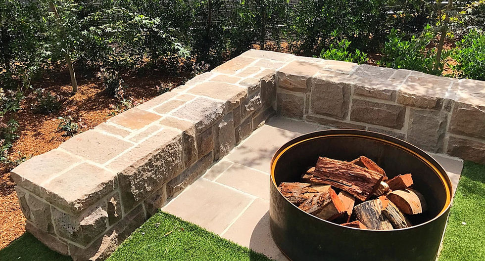 paver outdoor landscape with fire pit