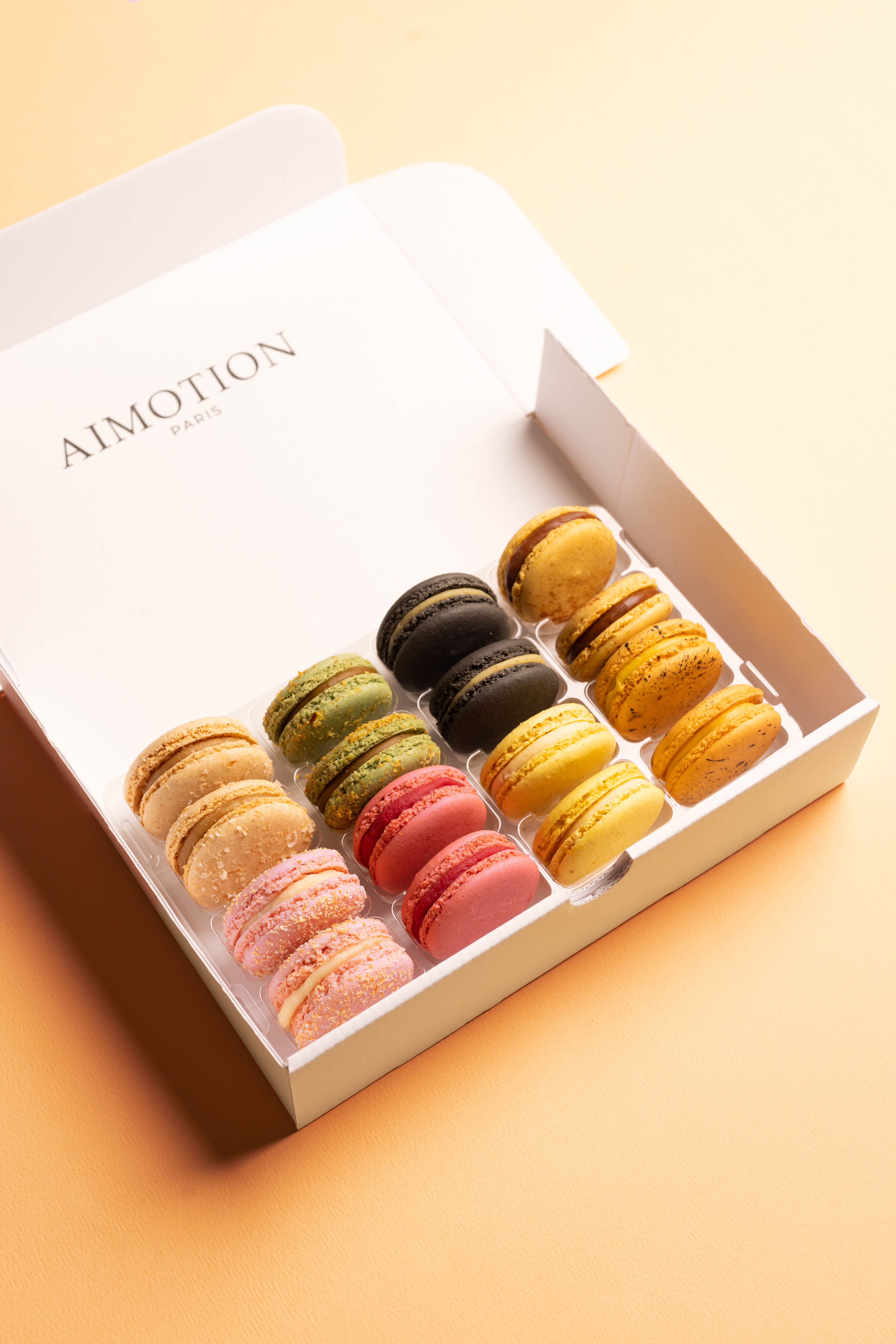 COFFRET JOIE - 16 macarons