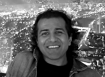 kartik_headshot _edited_edited.jpg