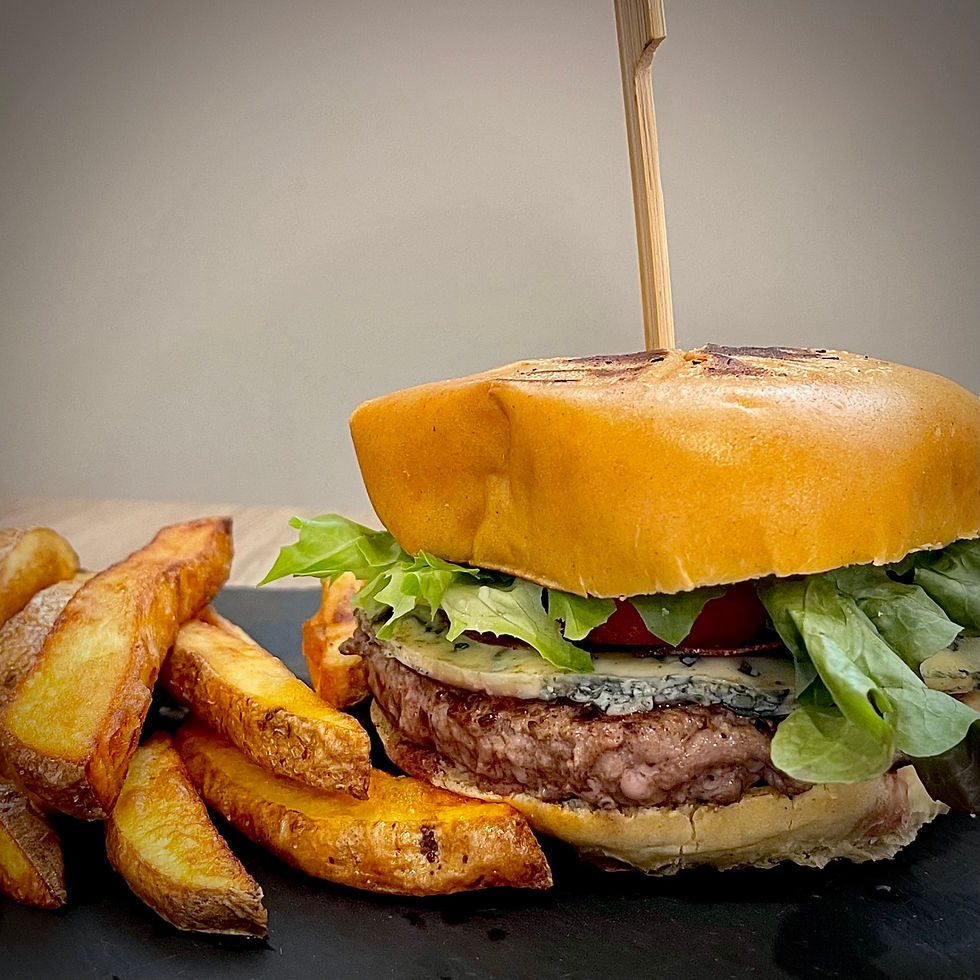 Burger maison et frites artisanales Labelvie Pomérols