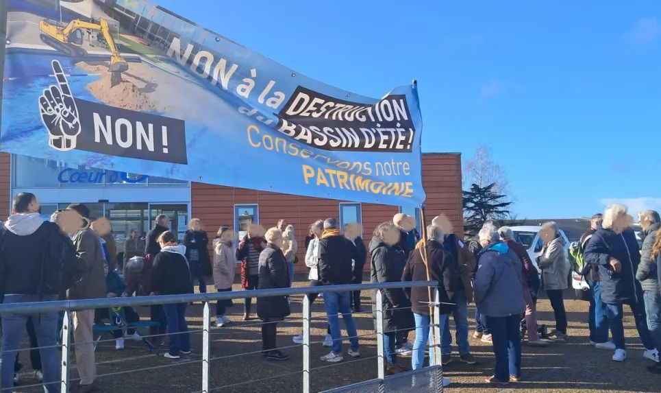 Manifestation du 28/2/2026 contre la destruction du bassin d'été
