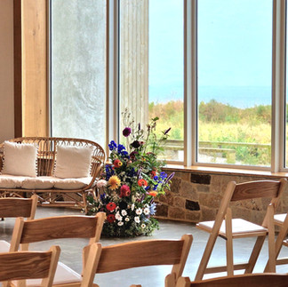 cérémonie de mariage fleurie en bord de mer