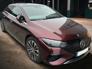 Mercedes EQA Rot Foliert 