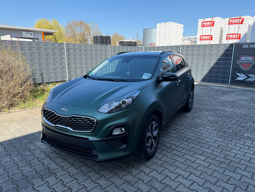 Kia Sportage in 3M 2080 M206 Matte Pine Green Metallic – Individueller Look mit Chrome Delete, Scheibentönung und Nano-Graphene-Versiegelung