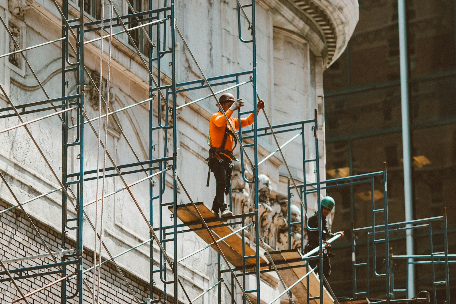 Montaje y desmontaje de andamios apoyados — 32 horas