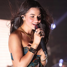 Jessica Baio on The Other Side Tour, photo by Kirk Stauffer