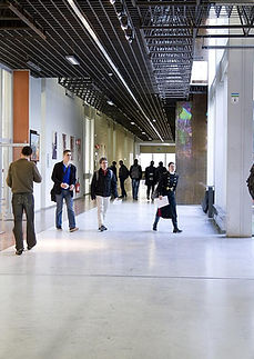 Hall_École_polytechnique.jpg