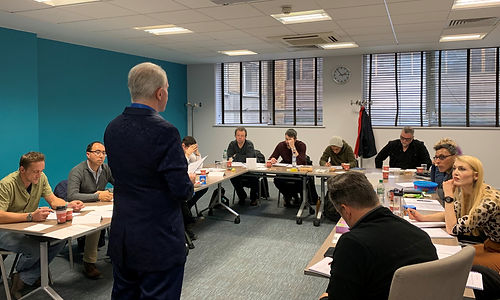 Ian Rowland
Speaker Trainer Entertainer
www.ianrowland.com