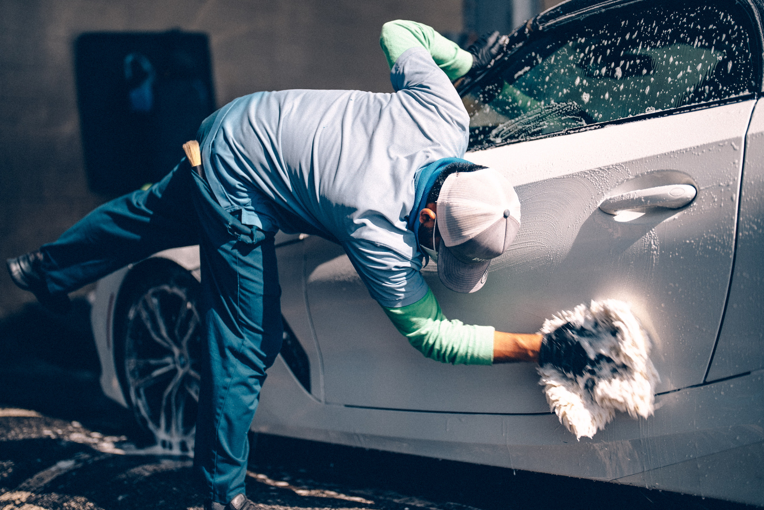 PALISADES PITSTOP 100 Hand Car Wash & Detail 15233 1/2 La Cruz