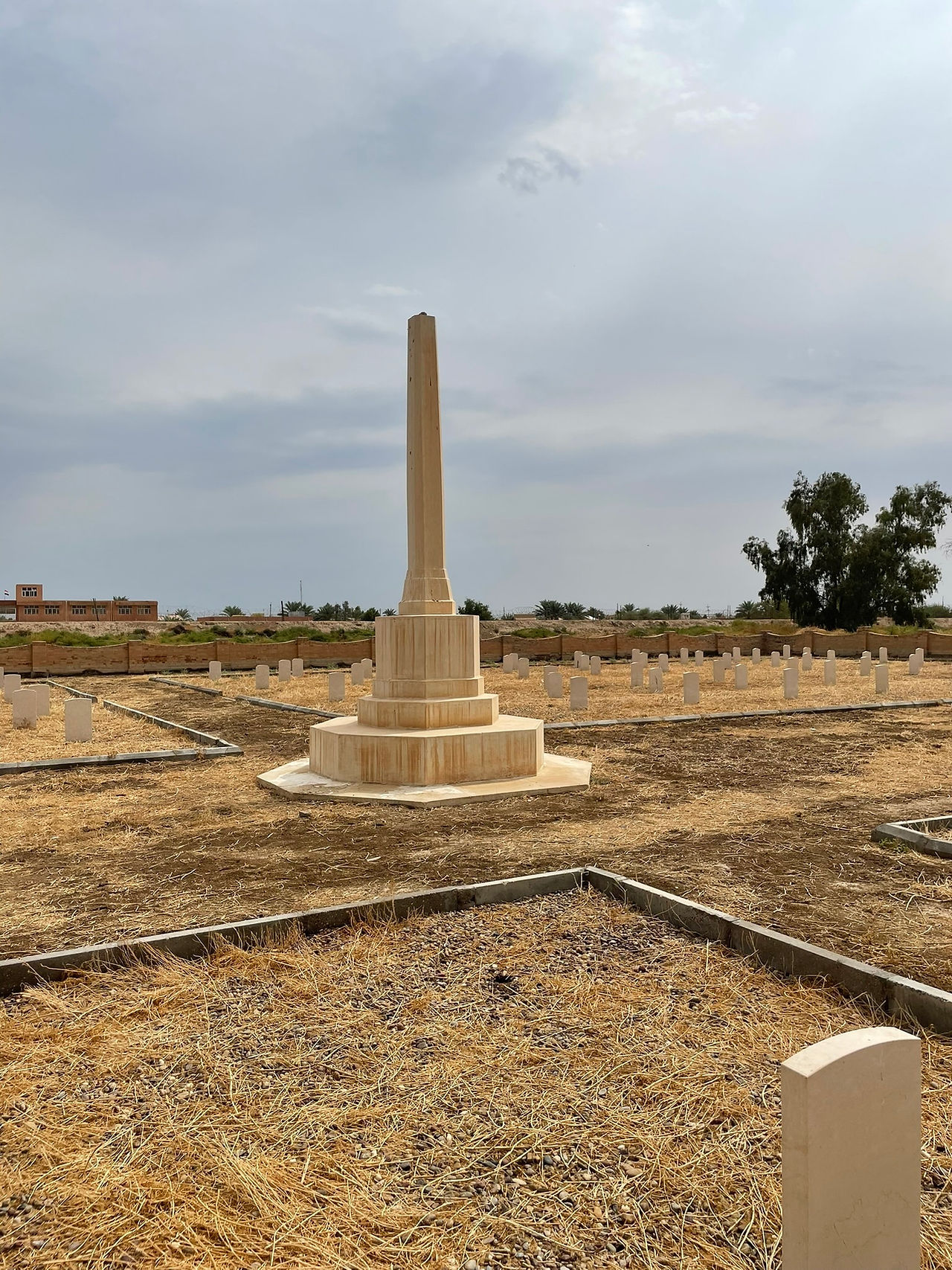 The Great Cross at the Habbaniya War Cemetery 2006