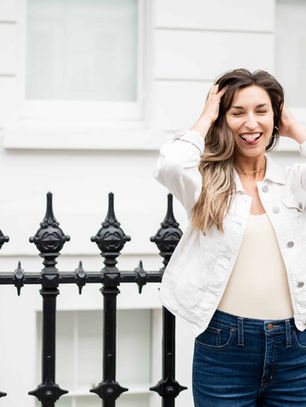 5 Tips for Hiring a Professional Brand Photographer - How to Find the Right one for your Business