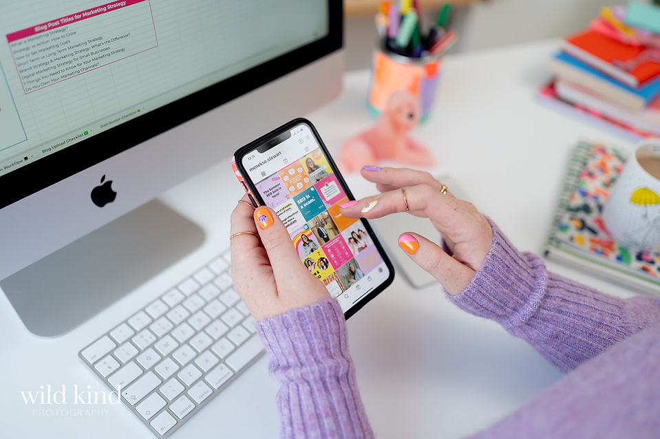 London marketing expert scrolling through instagram grid.