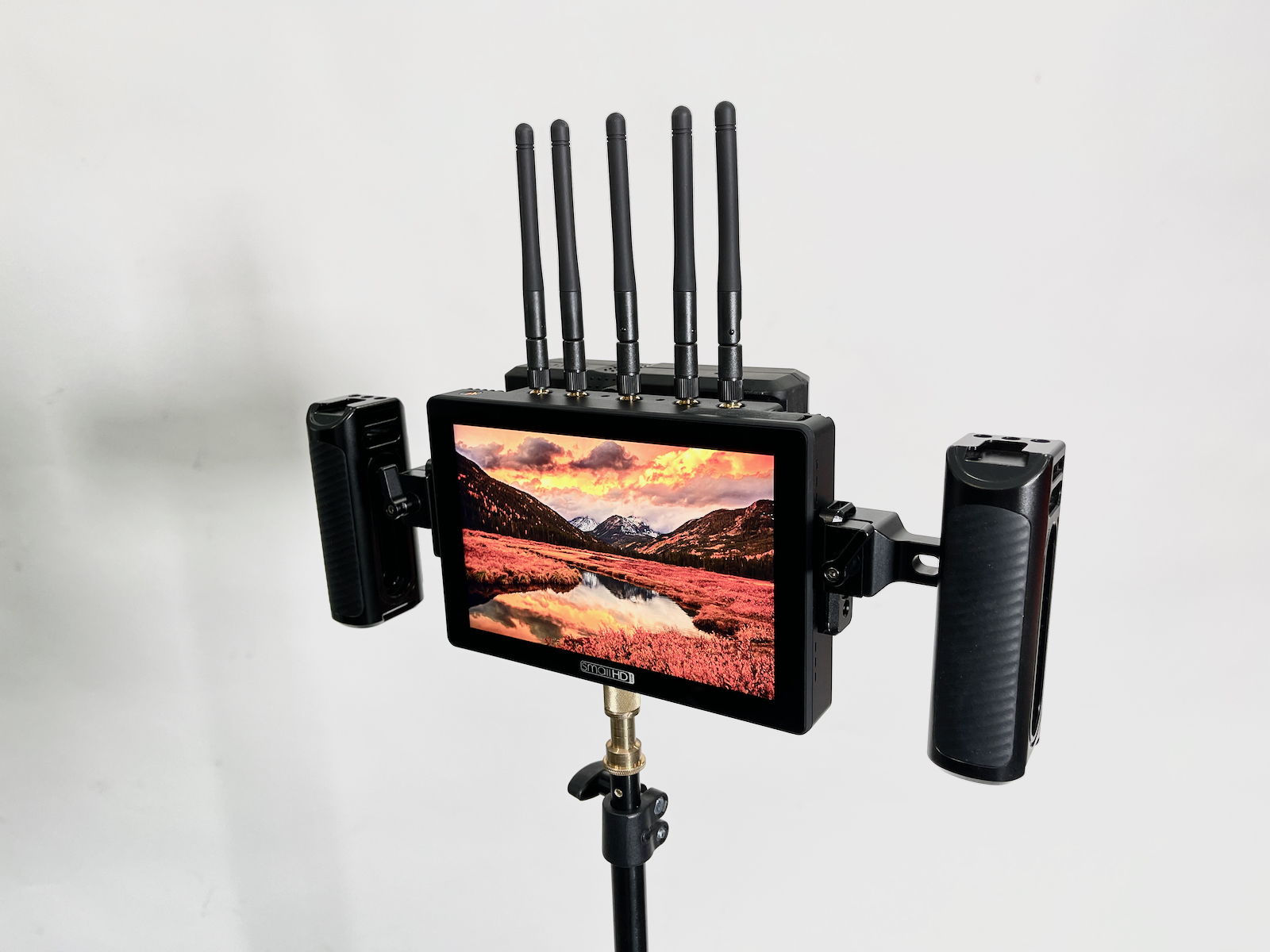 SmallHD Cine 7 with Bolt 4K receiver, antennas and side handles