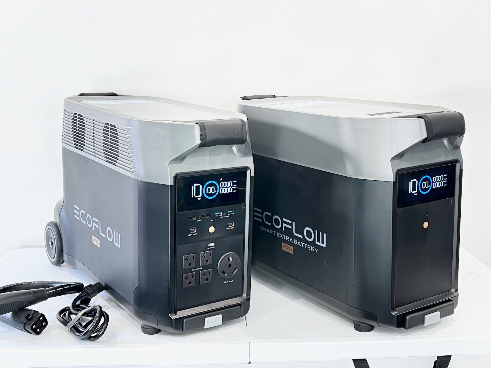 EcoFlow DELTA Pro power station beside one Smart Extra Battery