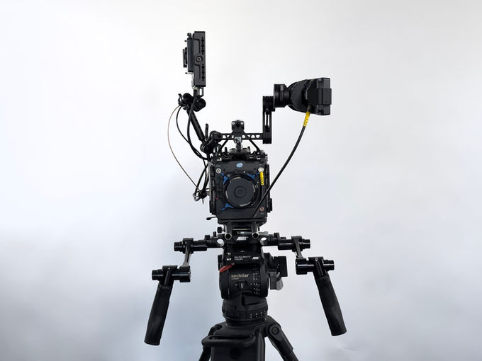Front of an ARRI ALEXA 35 with capped lens mount, viewfinder and monitor