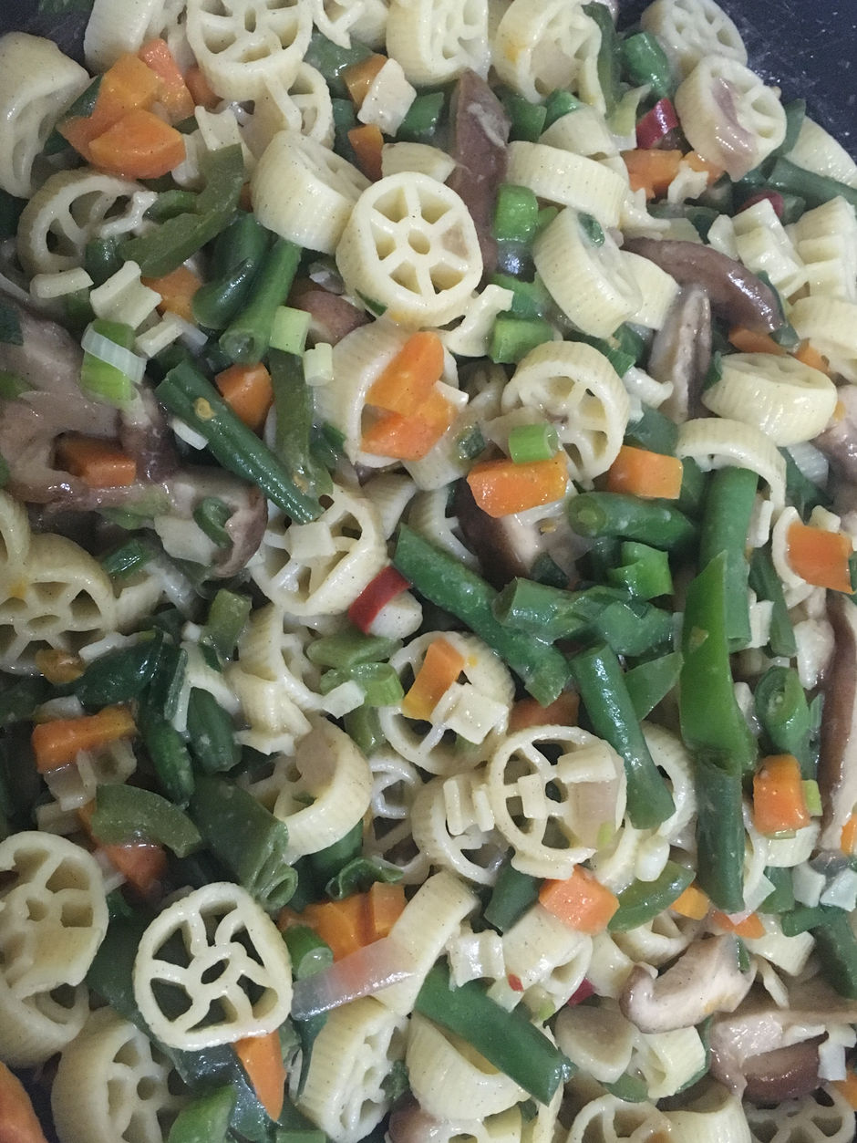 Rotelle with vegetables