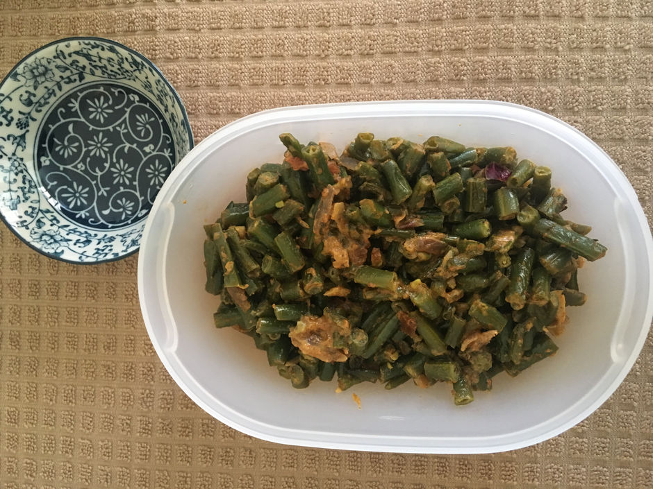 French bean fried with mustard