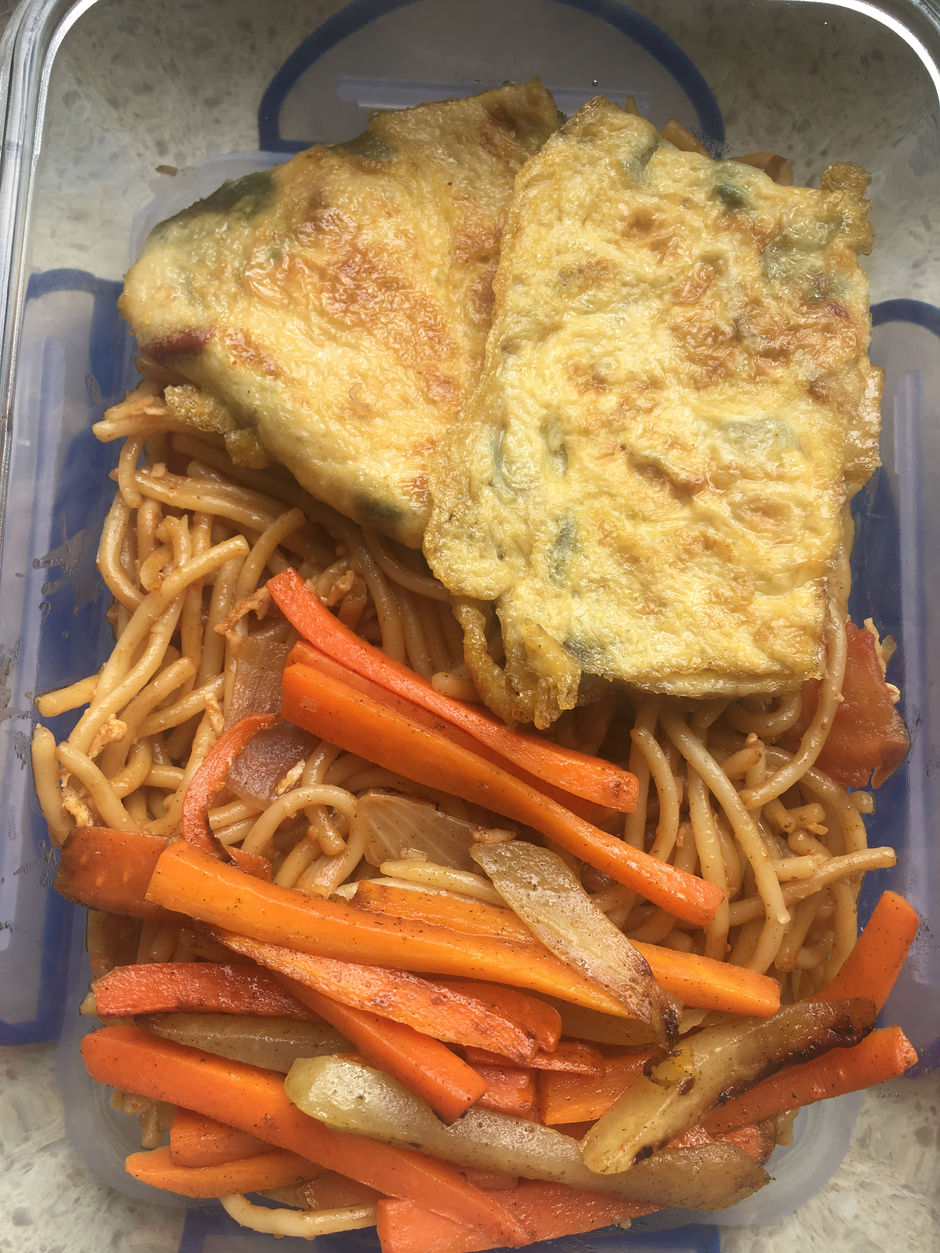 Stir fry noodles 🧡🧡❤️At my new home cooking