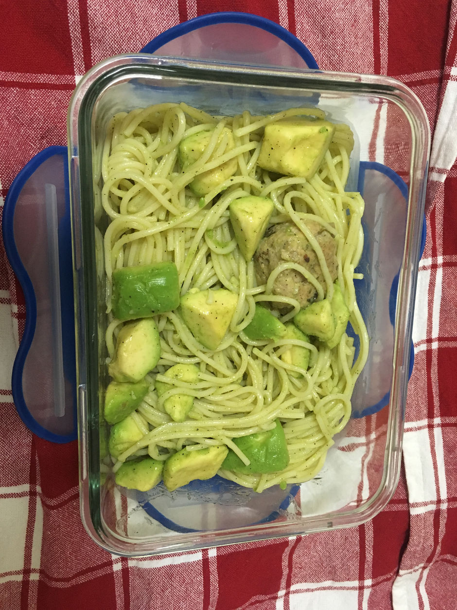 Spaghetti with avocado 🥑 & shimmering chicken meat ball