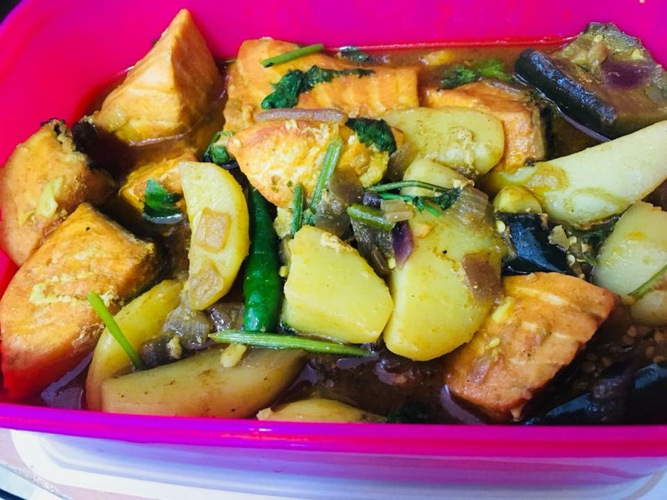Salmon curry with potato 🥔 & eggplant 🍆