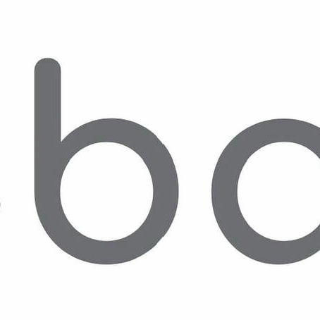 OnlyFans vs. 4based – Wo kannst du wirklich mit Erotik-Creatorinnen in Kontakt treten?