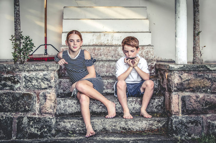 Professional family photography by Suzanne Stevenson