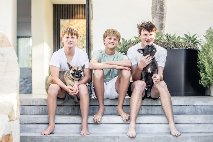 Family photos brothers Suzanne Stevenson Photography