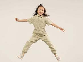 My Hands are High My Feet are Low... This is How I COVA, Yo!