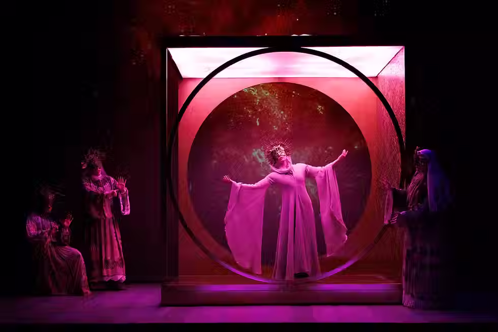 Hildegaard (photo by Angel Origgi).avif